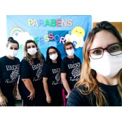 Os profissionais da Educação de Balsa Nova foram homenageados com música e muita emoção